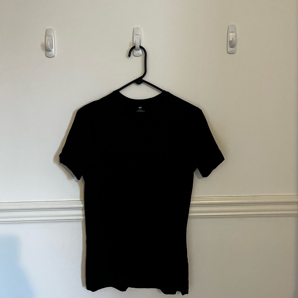 Essential Black Tee